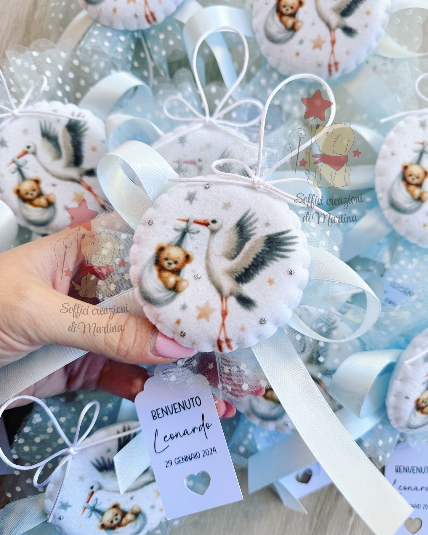 Bomboniera con ciondolo con stampa personalizzata e confetti