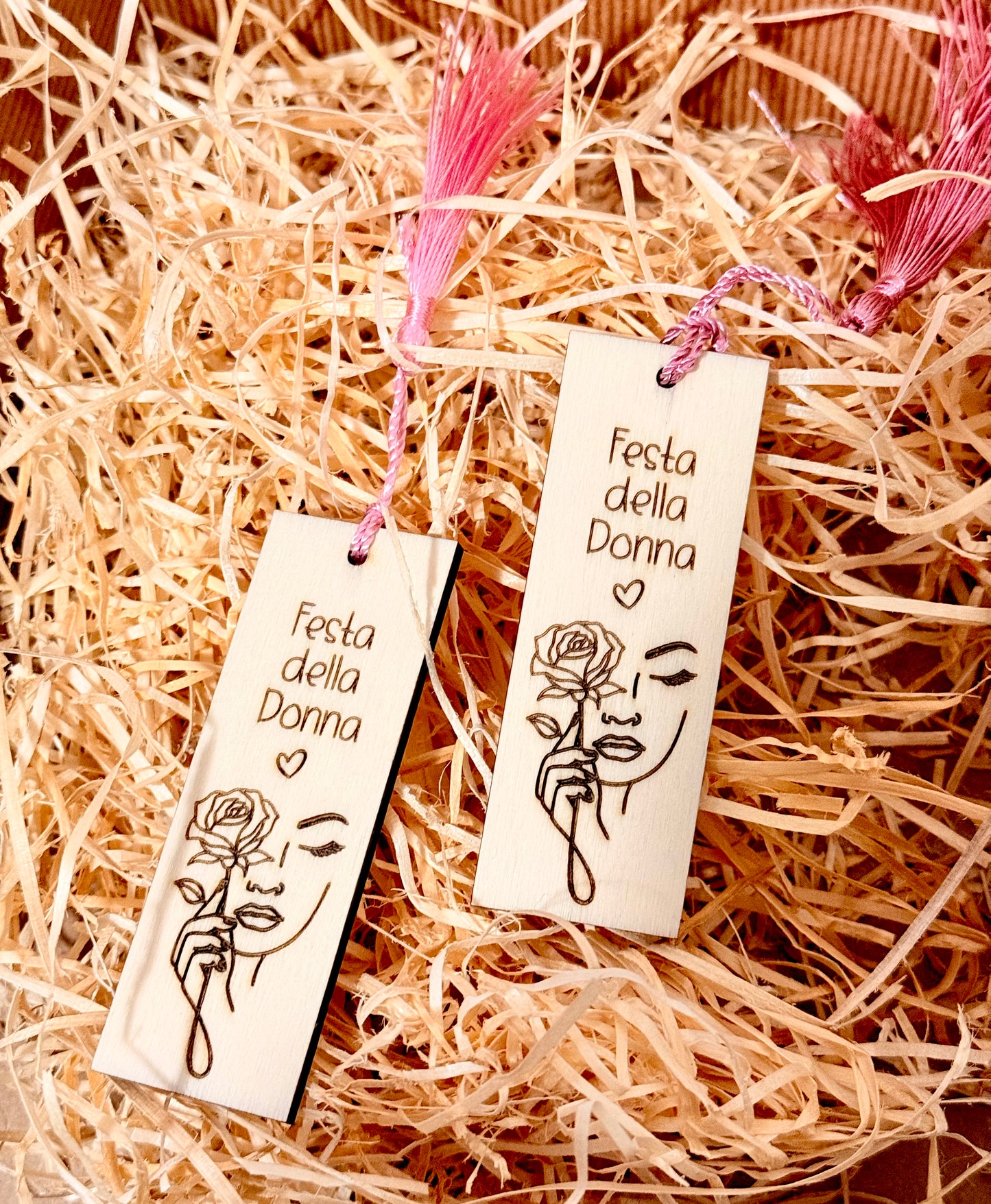 Segnalibro in legno gadget festa della donna