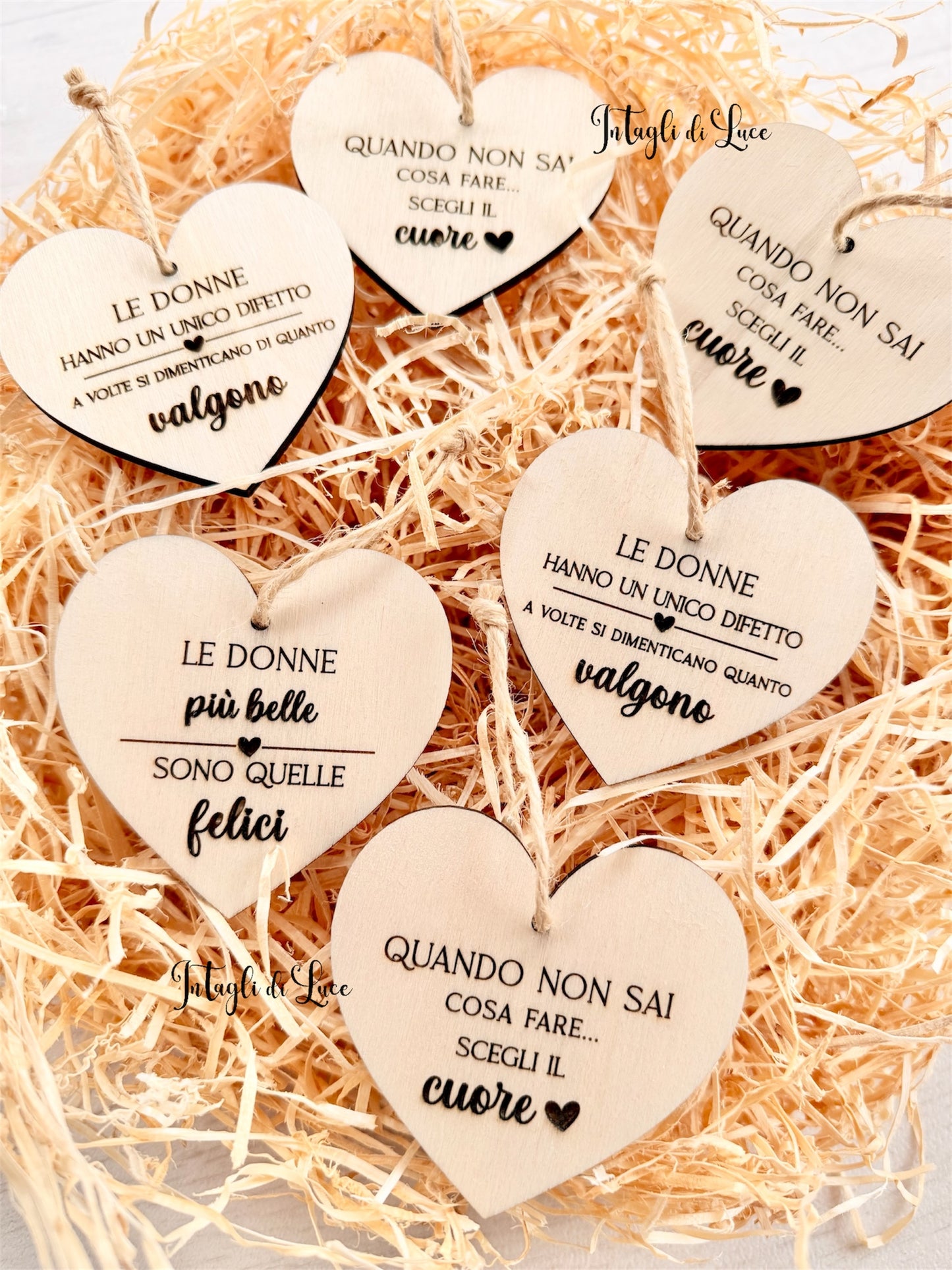 Gadget cuori in legno festa della donna
