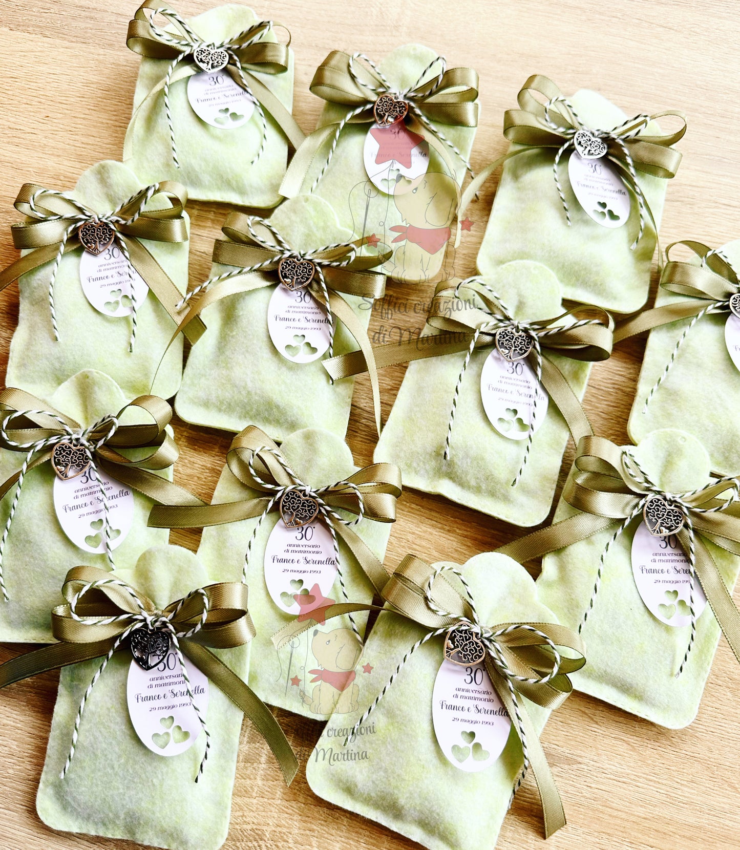 Sacchettino confetti con ciondolo albero della vita