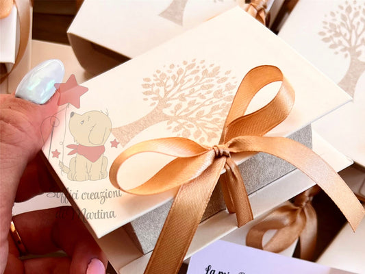 Scatolina confetti comunione a forma di libro con disegno albero della vita 