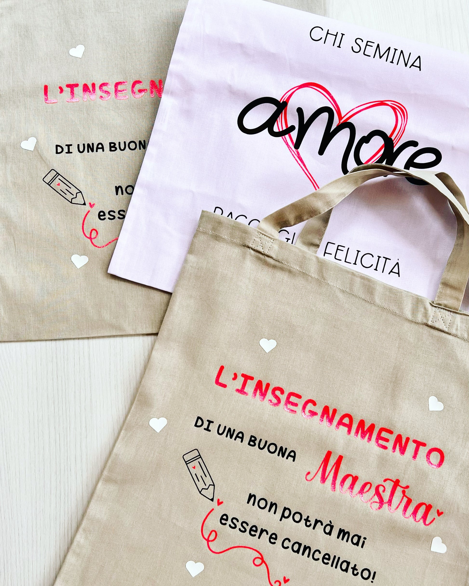 Shopper in tessuto con frase maestra 